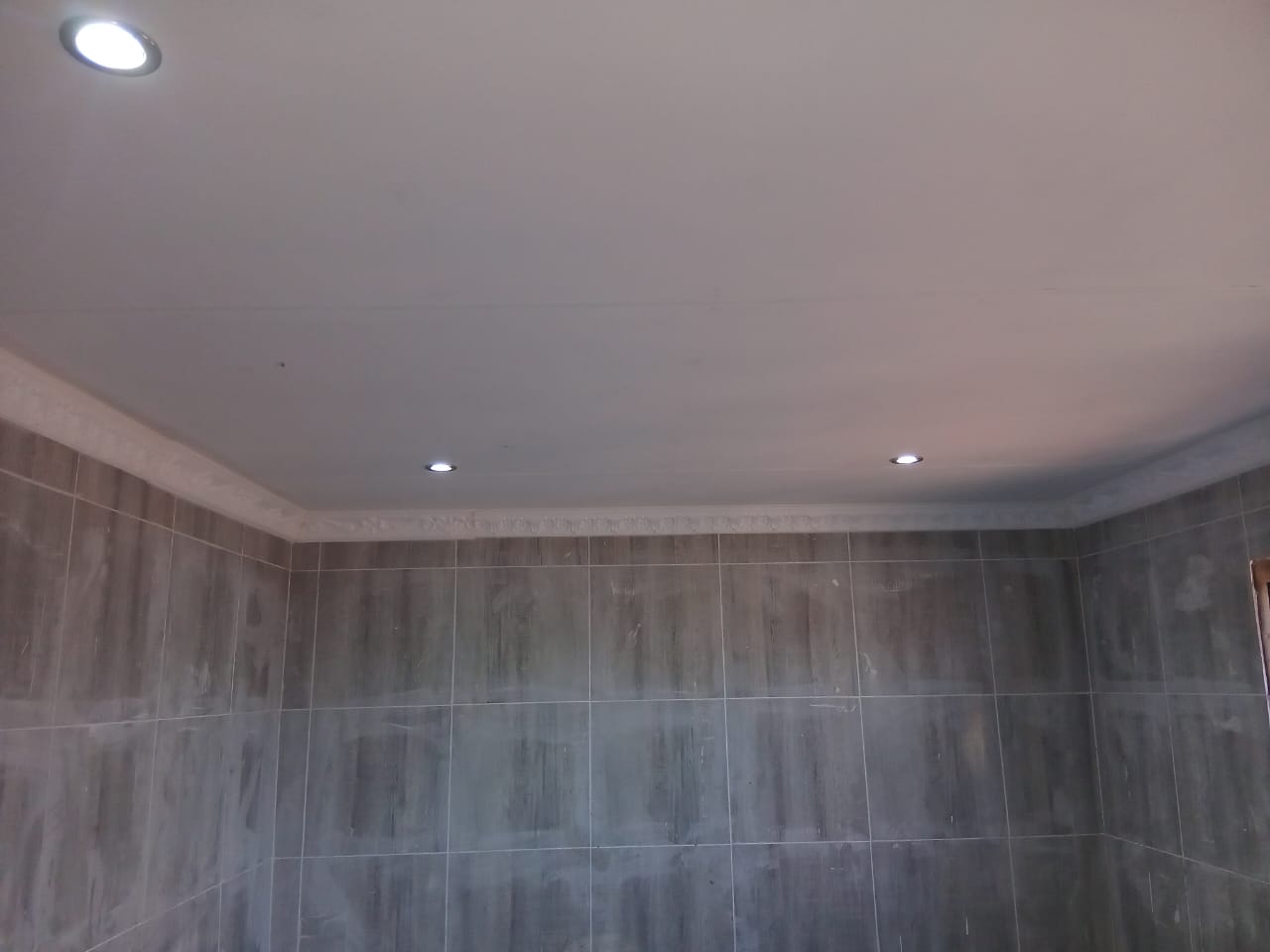 Bathroom Tiling  Full Room  Grey