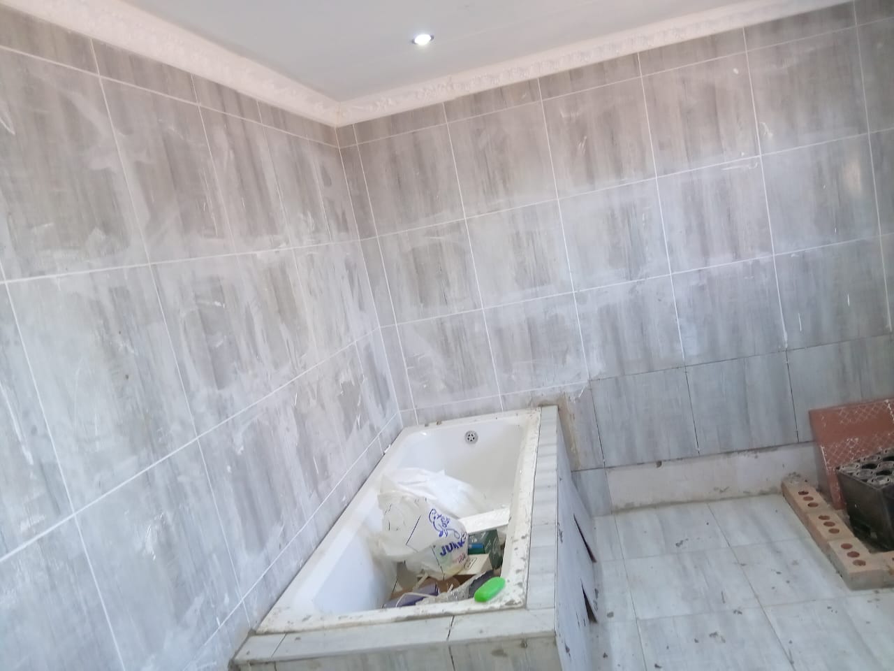 Floor Tiling  White Gloss  Reflective